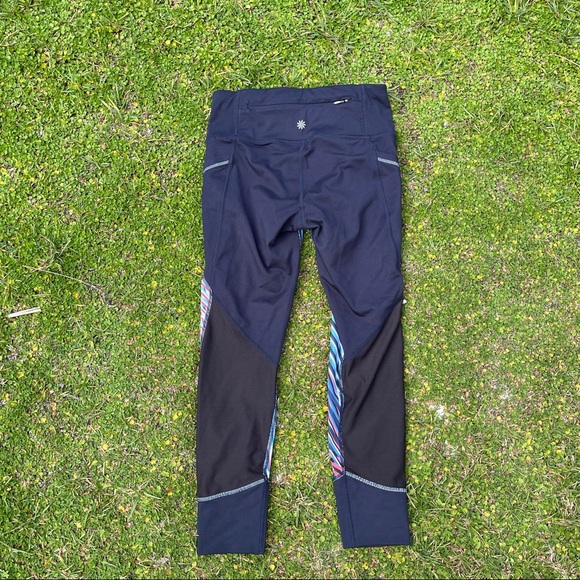 Athleta Relay Capri Mosaic Black Multi Legging XS - Picture 5 of 6